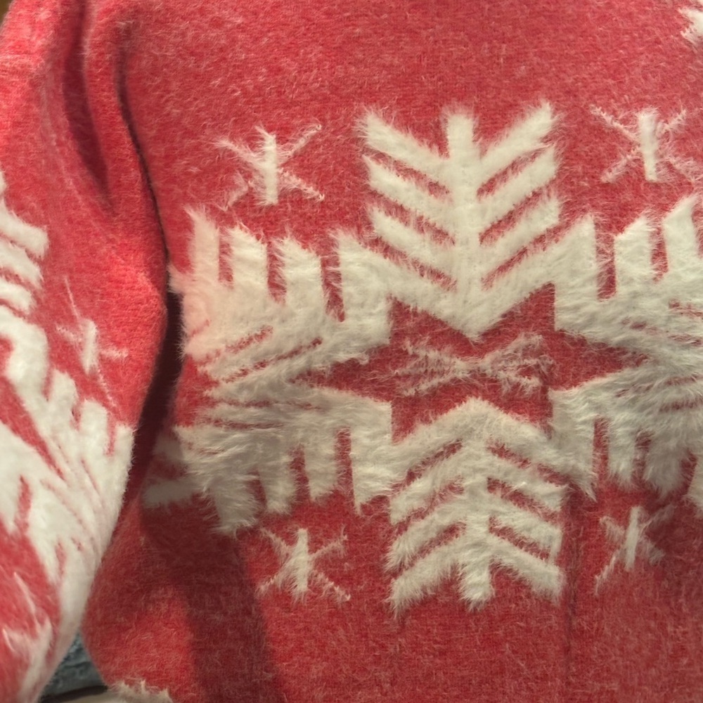 Beautiful. M/L Coral Sweater. Worn once. - Picture 2 of 3